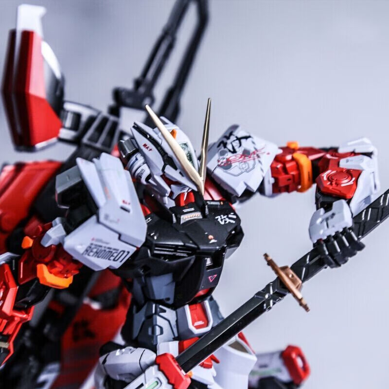 新年礼物高达拼装模型mg1100红异端改迷茫板喷改色成品平喷包模荧光灯