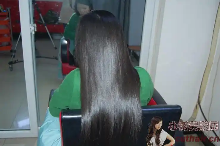 剃光一头丝绸长发