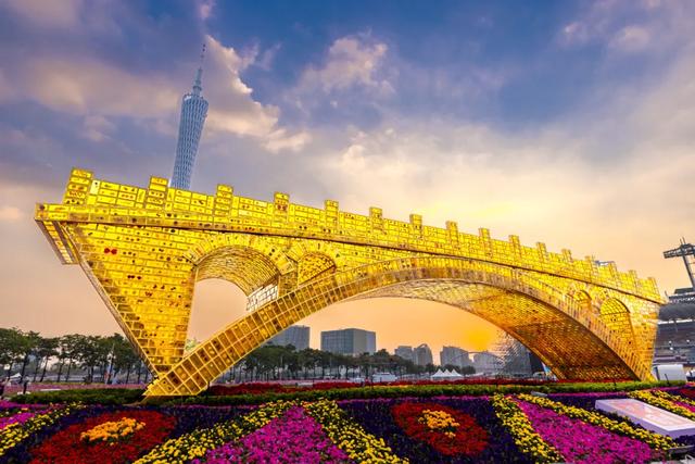 广州网红新地标《丝路金桥》形象呈现命运共同体精神