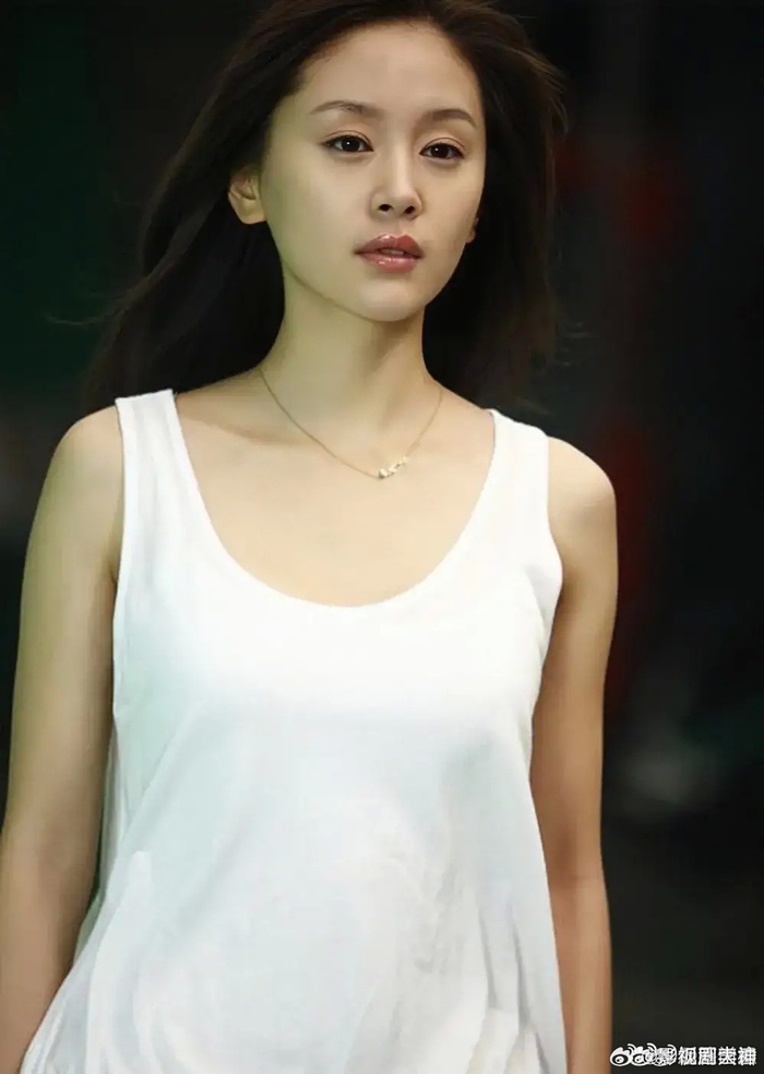 王子文年轻时好水灵啊满满的胶原蛋白眼神清澈无辜