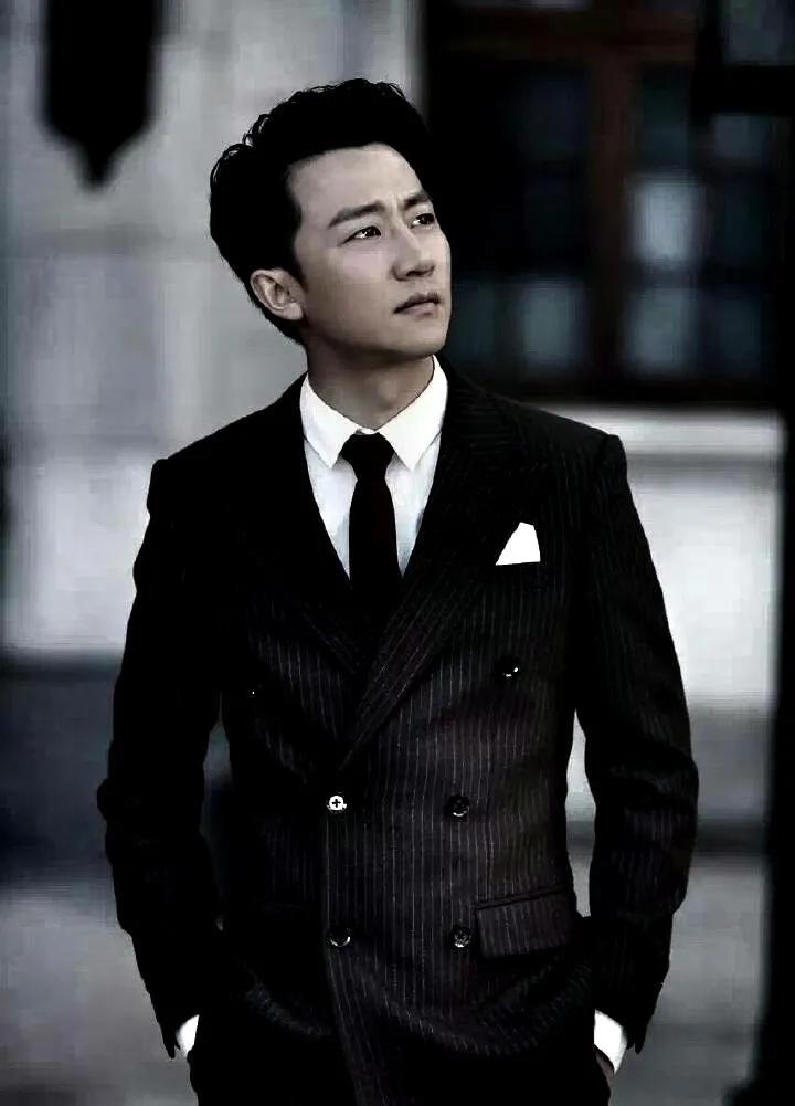 选最苏85生陈晓陈伟霆张若昀朱一龙上榜,任嘉伦登榜首_造型_身高_评论