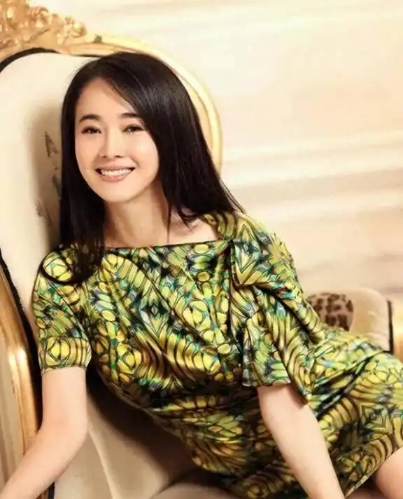 "双料影帝"陈道明:与妻子一见钟情,结婚至今依旧恩爱如初