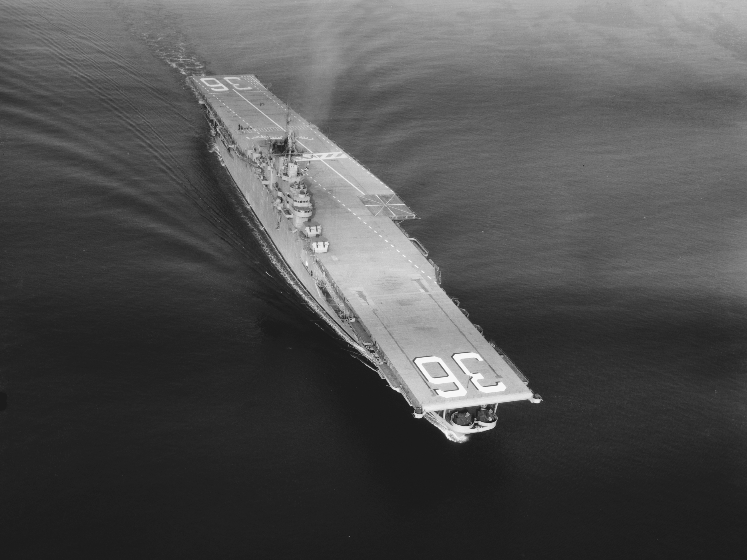 埃塞克斯级航母