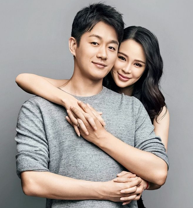 关悦的丈夫佟大为,娶演员妻子婚后生三个孩子,一家五口和和美美