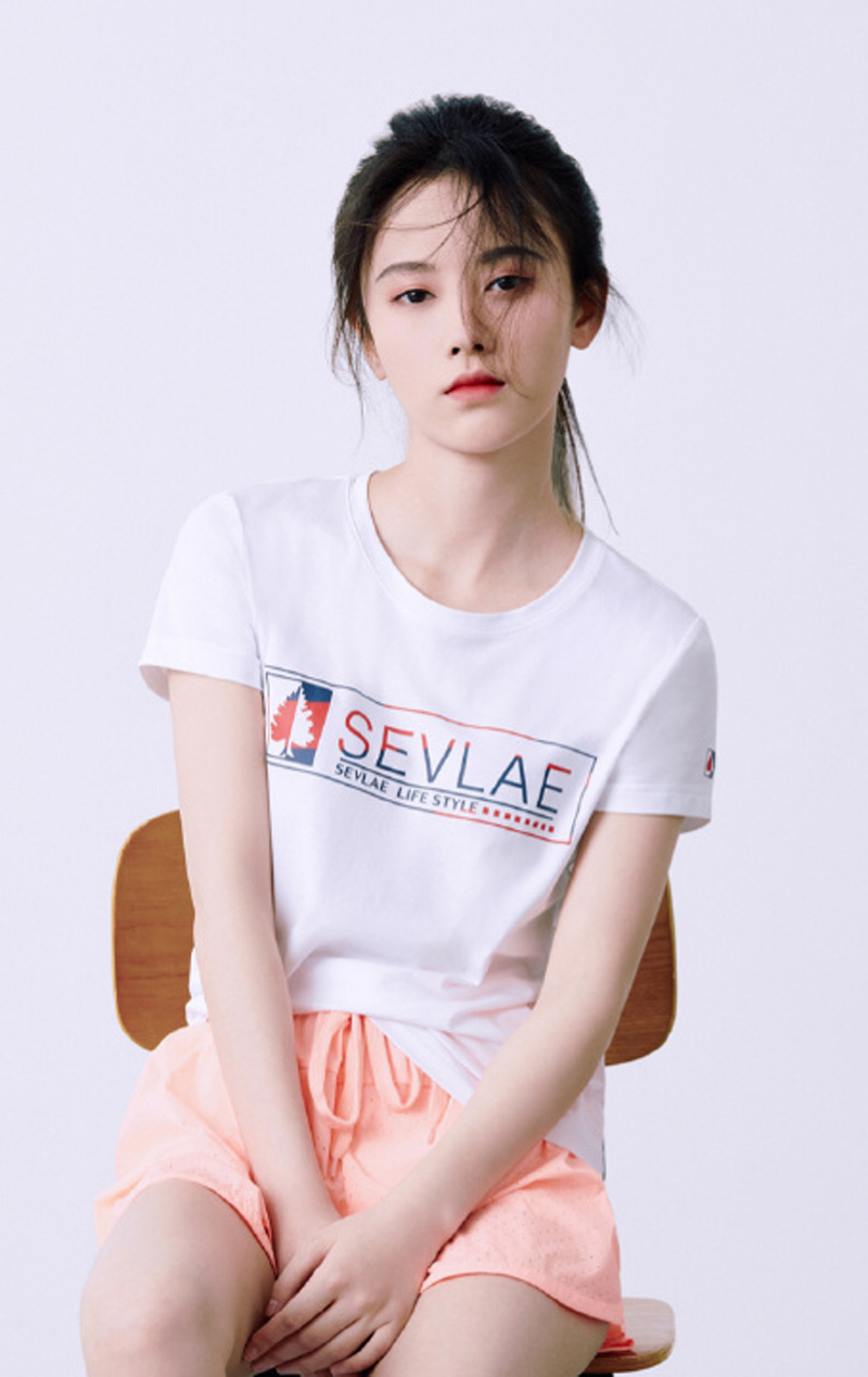 鞠婧祎时尚杂志封面写真大片