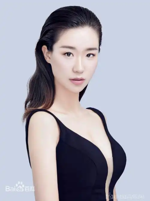 于洋,中国内地流行女歌手  2018年7月,以一首歌曲《望爱却步》在酷狗