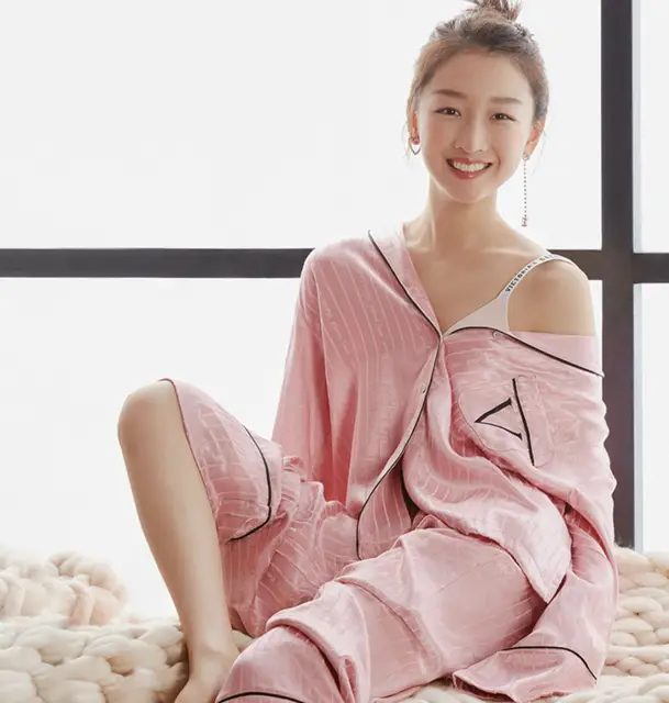 周冬雨拍内衣广告,大家怎么看?_身材_代名词_品牌