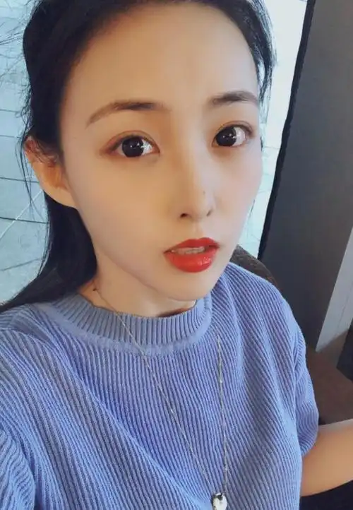 斗鱼笨笨笨狐狸高清小清新微博生活照图片美女主播徐彦婕照片写