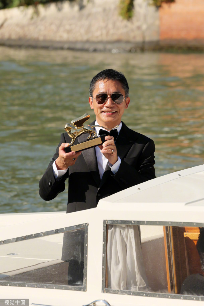 梁朝伟领取威尼斯终身成就奖##威尼斯电影节