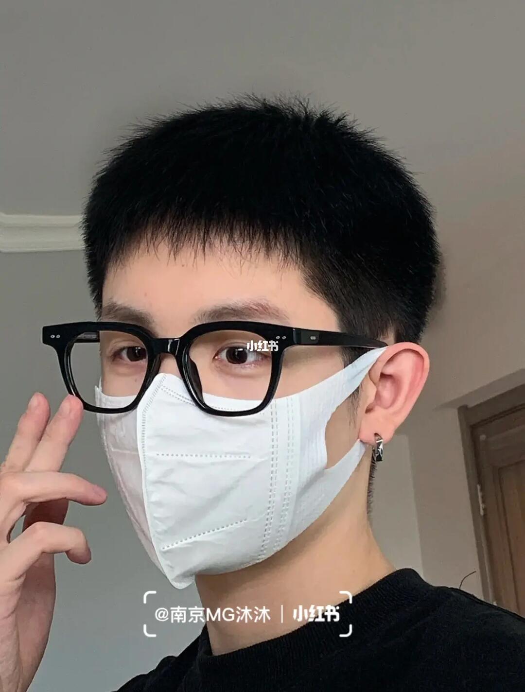 不烫不染也好看的发型推荐短碎盖