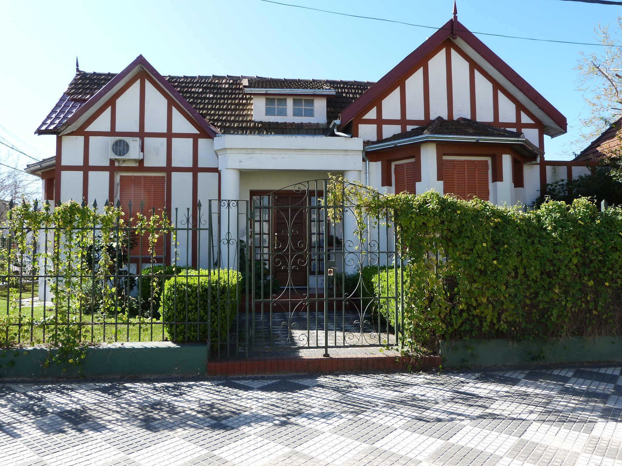 分享:日式农村别墅自建房设计效果图,七室两厅五卫,280-320平米#农村