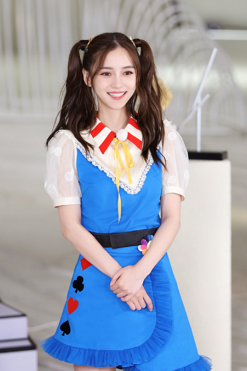 angelababy奔跑吧双马尾造型图片99