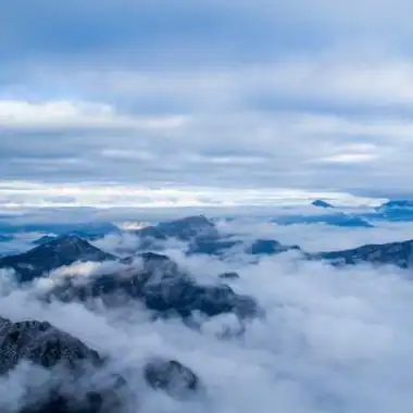 高清唯美的日出云海微信头像图片