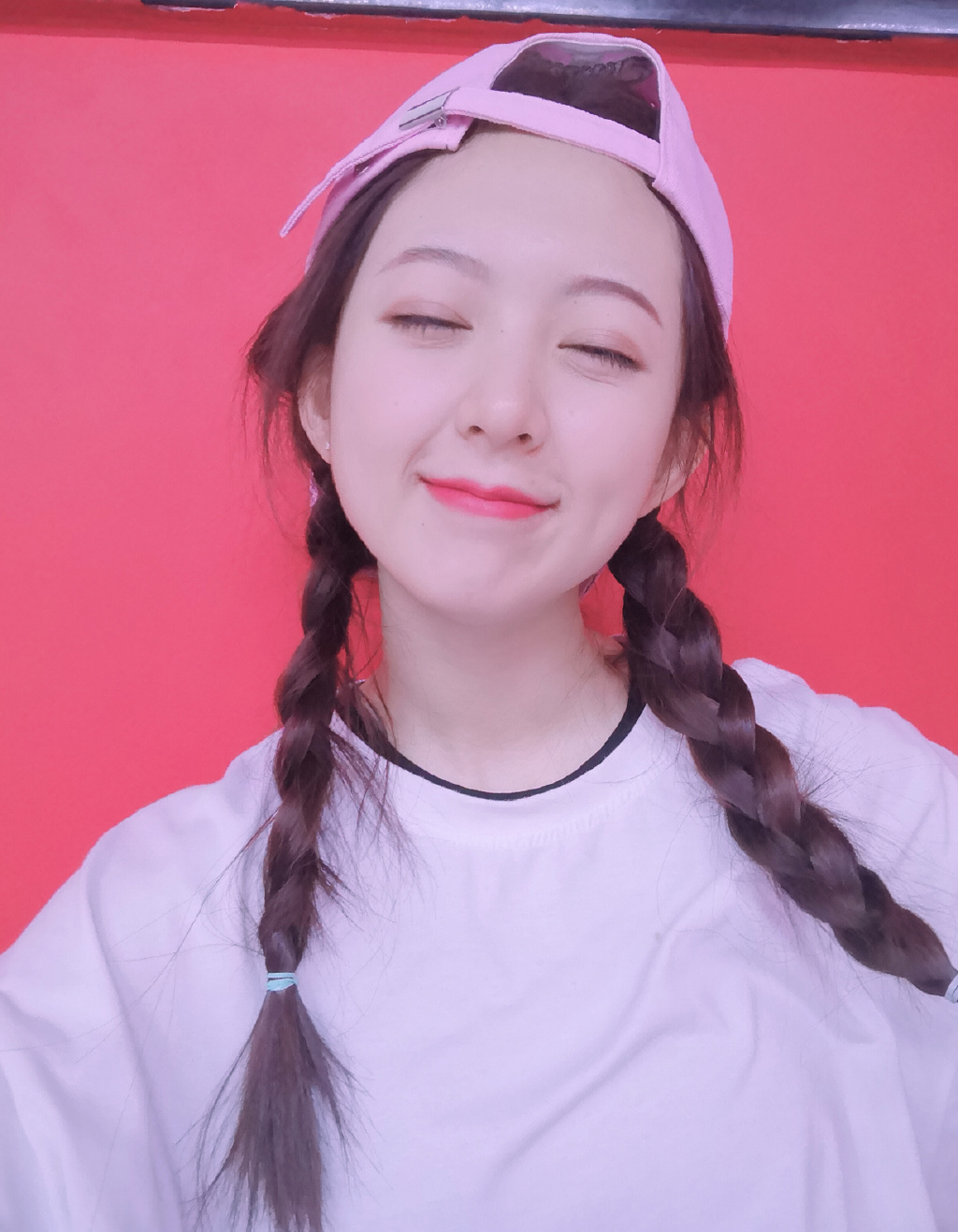 于扬子俏皮可爱生活照图片