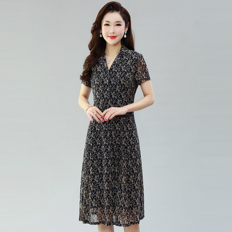 连衣裙中年妈妈装气质裙子中长款四十岁女装春装洋气碎花旅行衣服