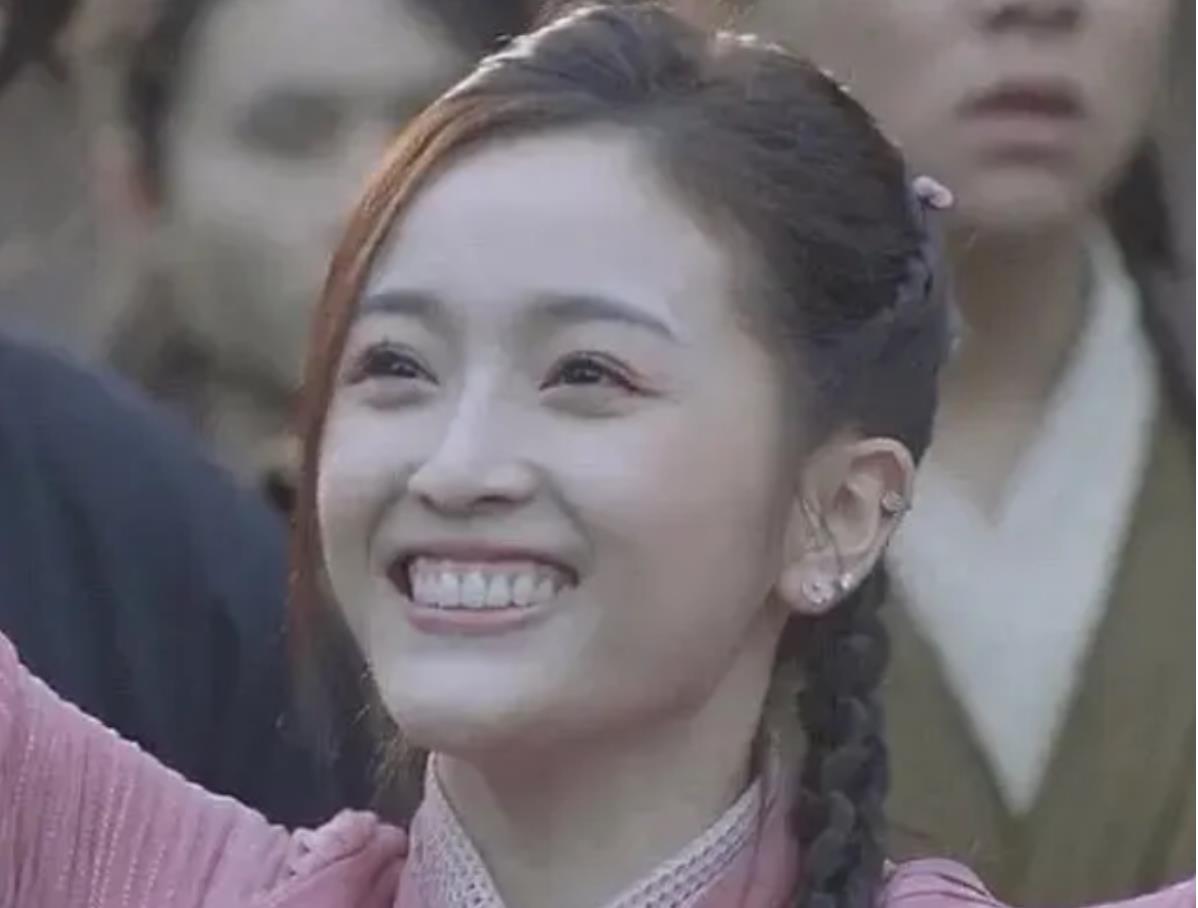 女明星"假牙"大pk,谁的嘴巴闭不上,谁的嘴里藏着一套房?