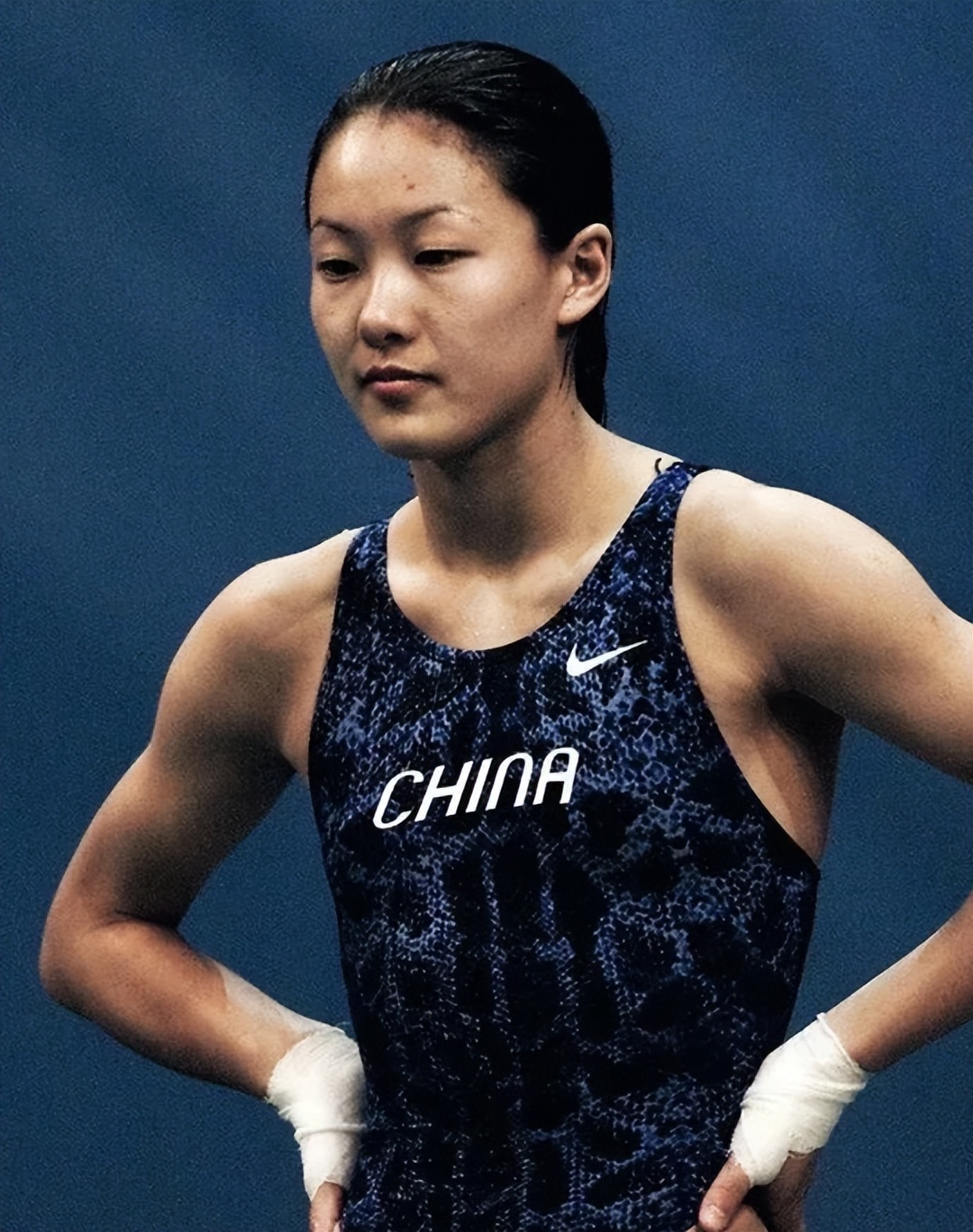 "跳水皇后"伏明霞:不顾父母反对嫁大26岁富商,她的婚姻幸福吗