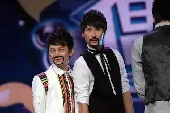 原创全靠郭敬明捧深扒朱梓骁的崛起史可不仅仅是个郭敬明