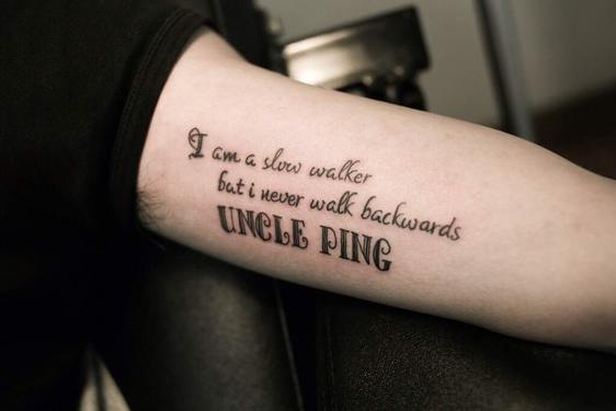 男人臂部英文短句纹身伤感的英文纹身短句纹小手臂