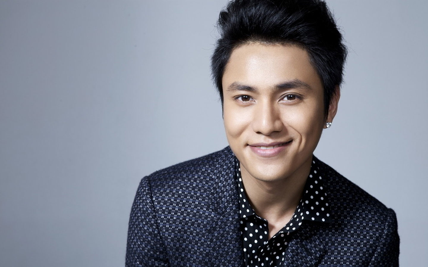 湖南卫视热播快男评委陈坤桌面壁纸高清大图预览1440x900_大陆明星