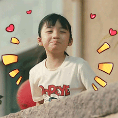 自己都忍不住笑了gif女孩gif可爱gif搞笑gif