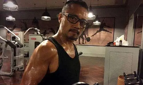 原创张涵予一身肌肉27万可碰到李云龙的连长差距一目了然