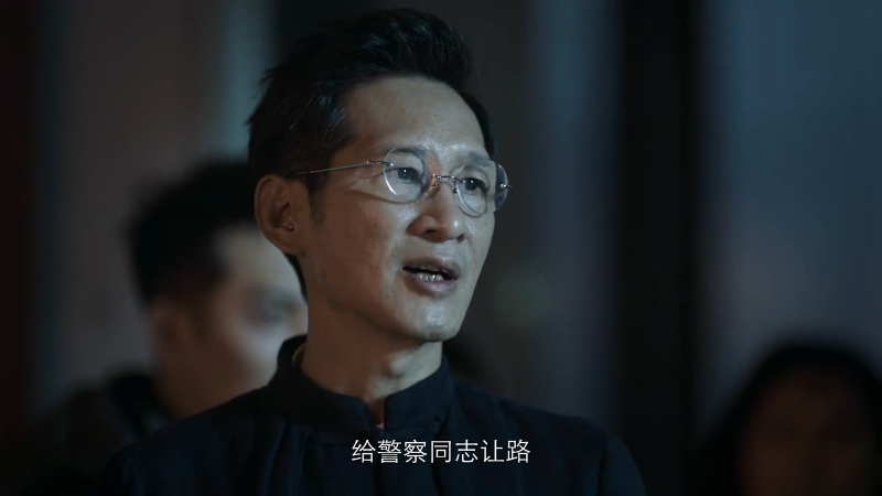 第26届华鼎奖# 《破冰行动》中,王劲松扮演的塔寨村村支书林耀东,更