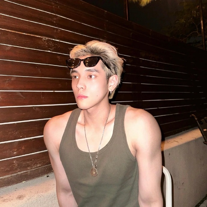 男生头像##无水印男生头像