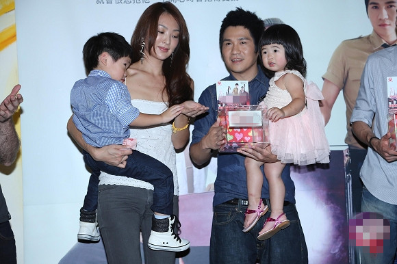 曹格一家(资料图)