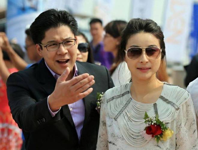 郭晶晶的三场婚礼才是王者?礼服就高达12套,一句"下嫁"最值钱