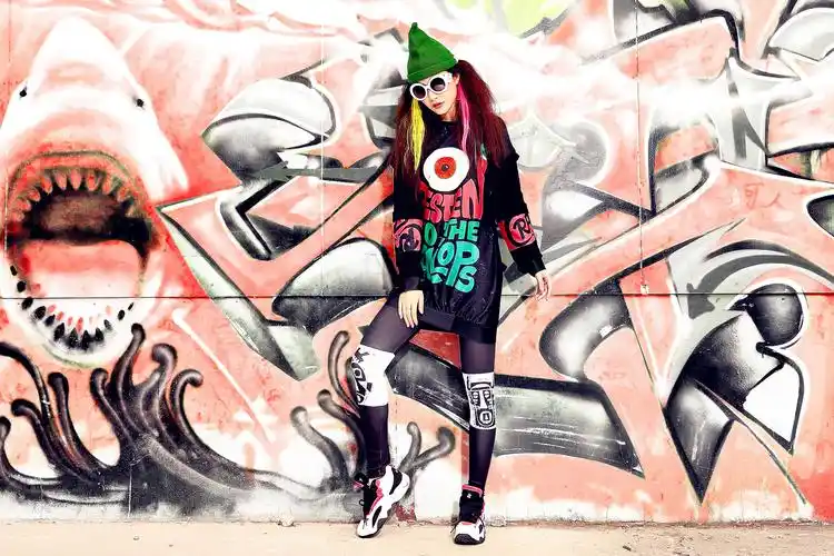 设计师说&designer said   此款对休闲款和中性服饰进行了改良,实用