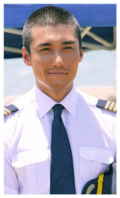 胡兵自曝七年对比照 《壮志高飞》饰演机长刷爆期待