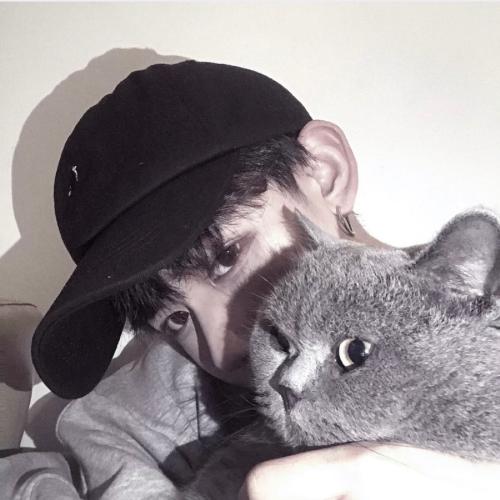 时尚潮流的男生