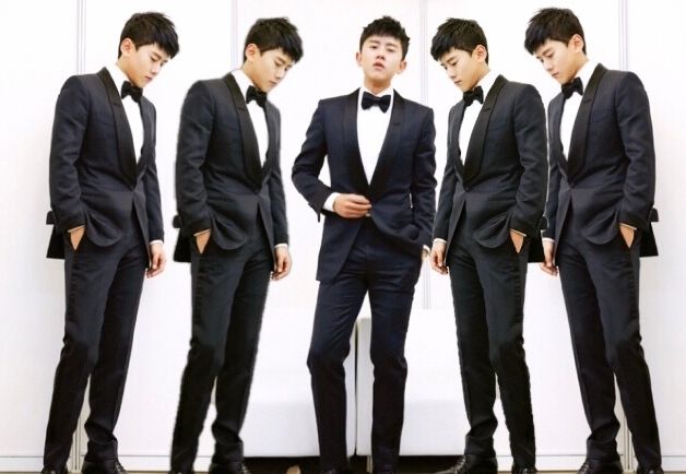 张杰也成立组合?晒5人神秘组织,网友:一眼看去像是伴郎团!