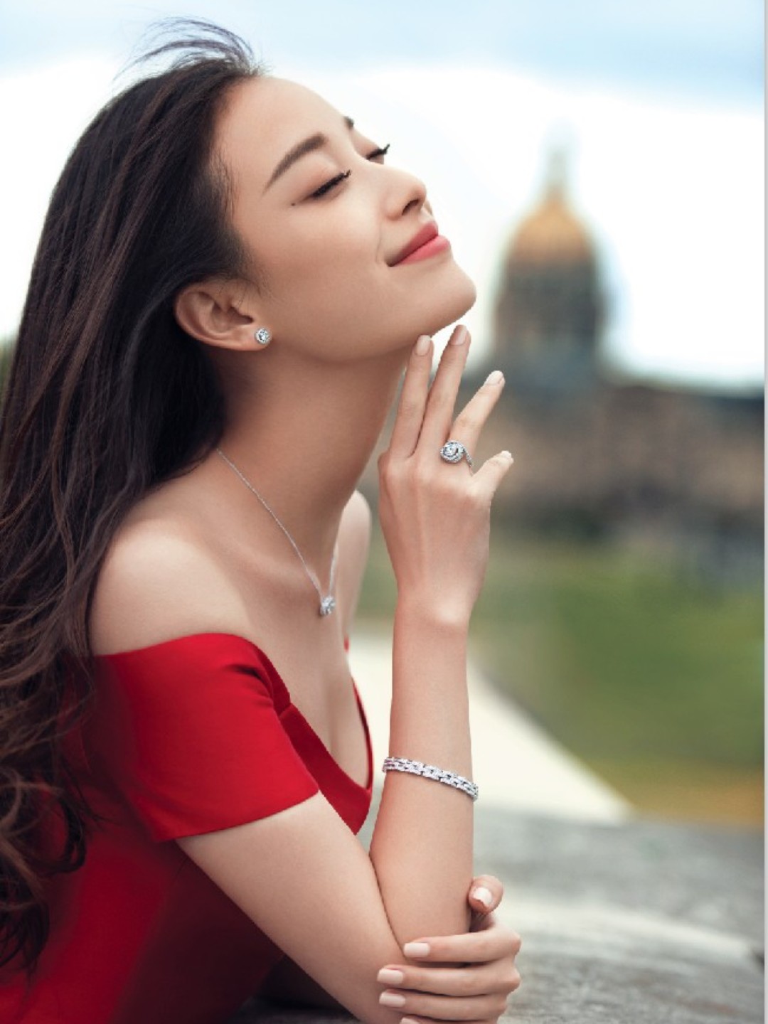 倪妮是靠高级脸还是红裙子出圈717190但是她也不是一出_圈子