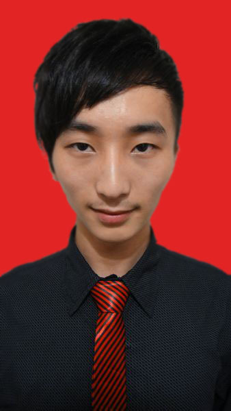 求换证件照红底背影