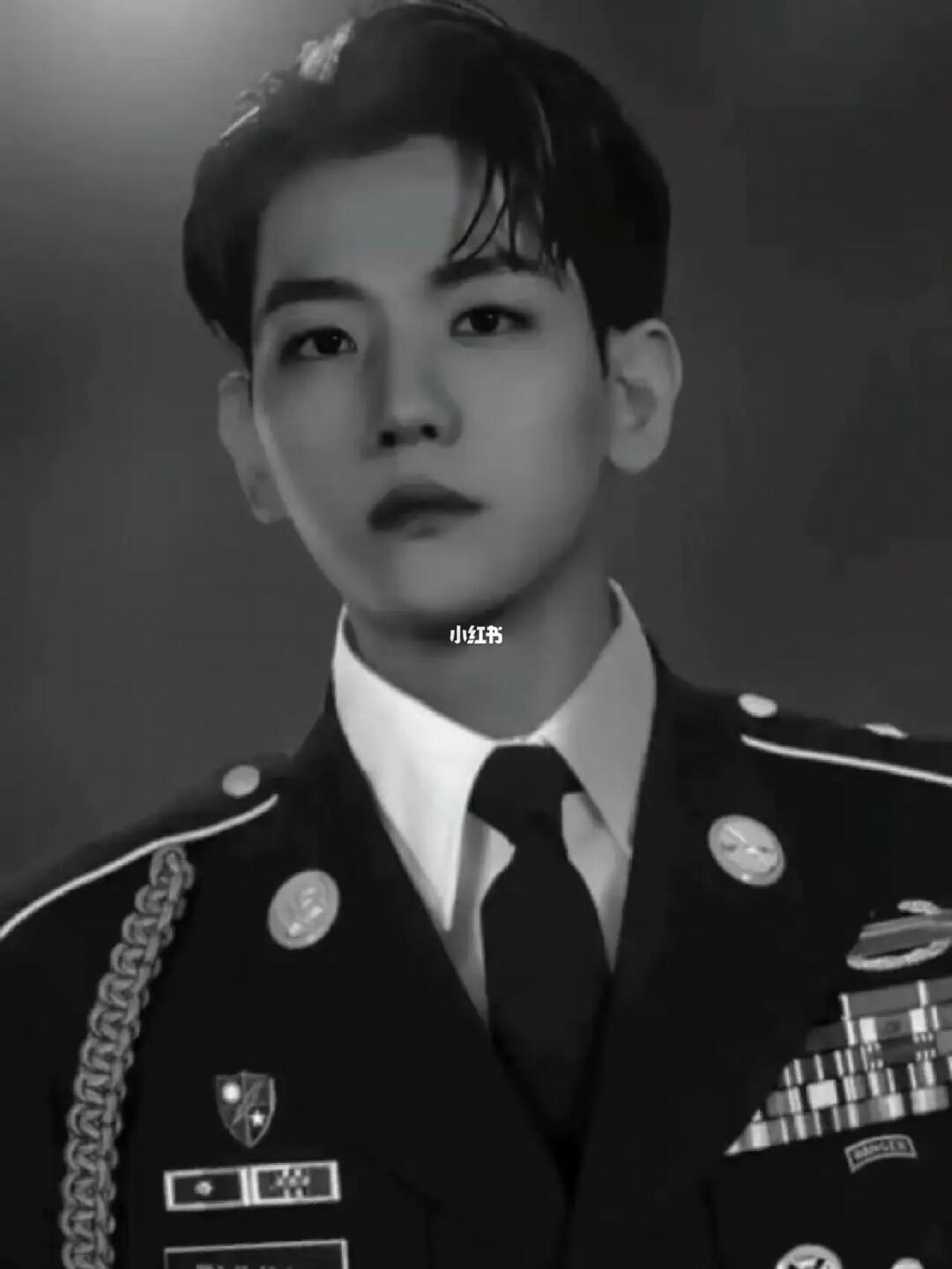 exo边伯贤  #天才爱豆边伯贤  #边伯贤  #exo  #爱豆安利  军装纤谁