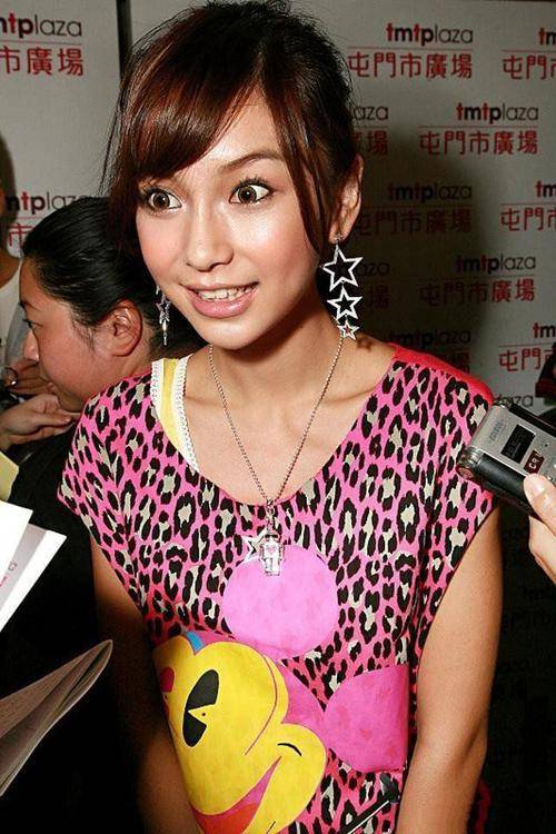 杨颖到底整容了吗?模特出道,整牙被质疑是整容?有图有真相?