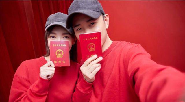 唐嫣产双胞胎消息曝光后,首次更新微博动态,网友:内容让人感动_罗晋