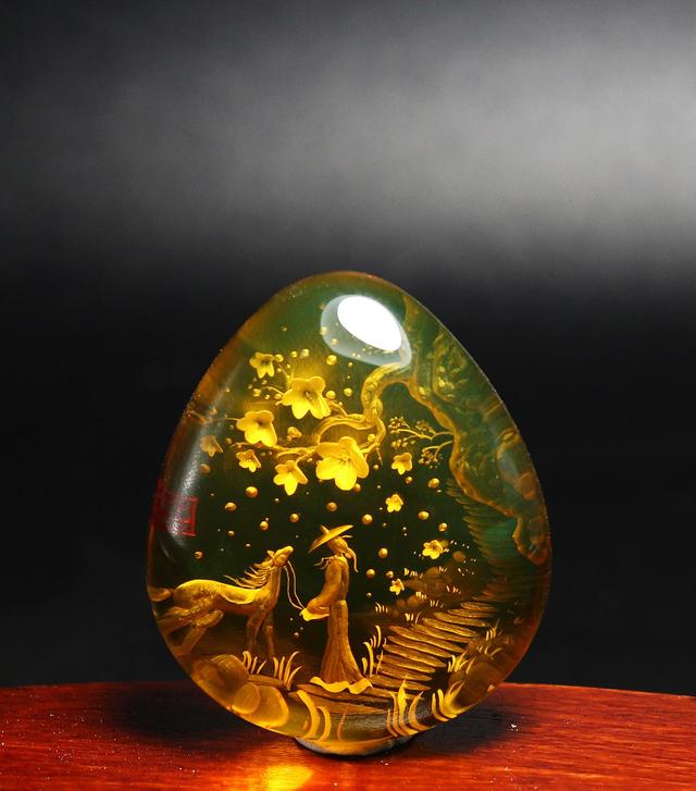 琥珀雕刻大师余贤国作品赏析