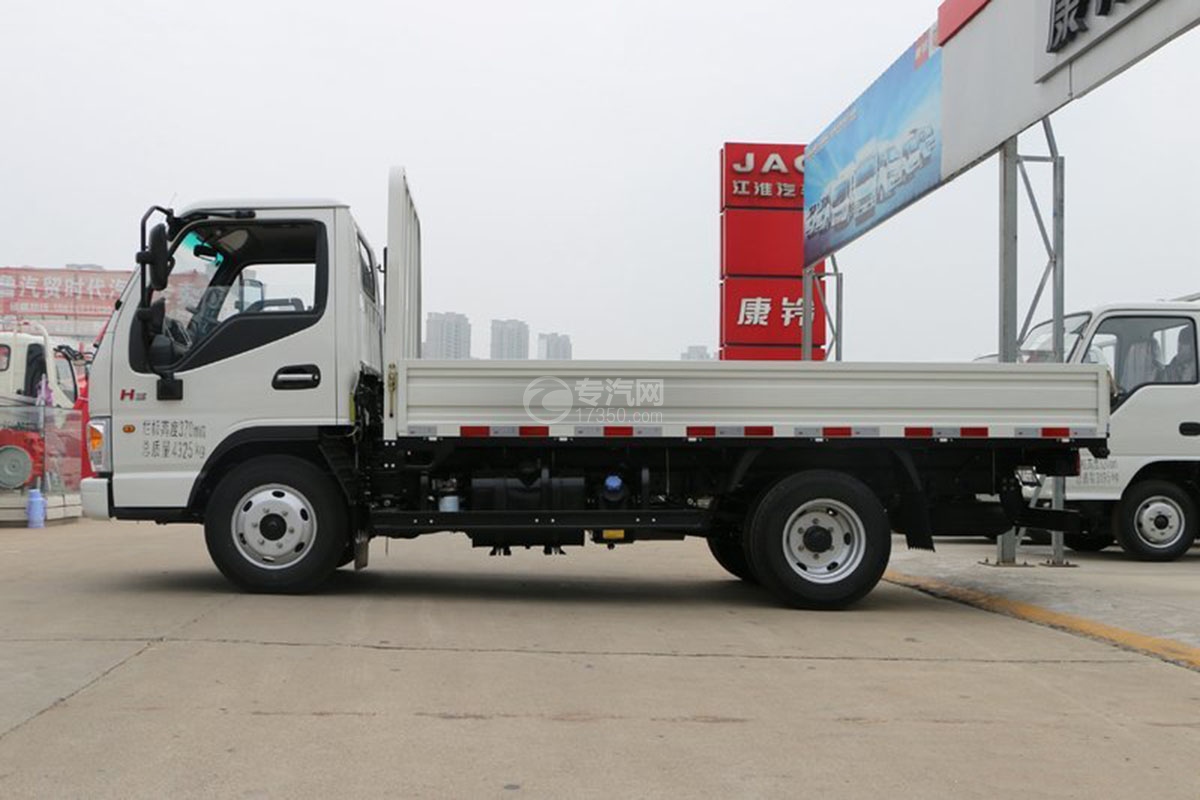 江淮康铃h3单排37米载货车侧面图