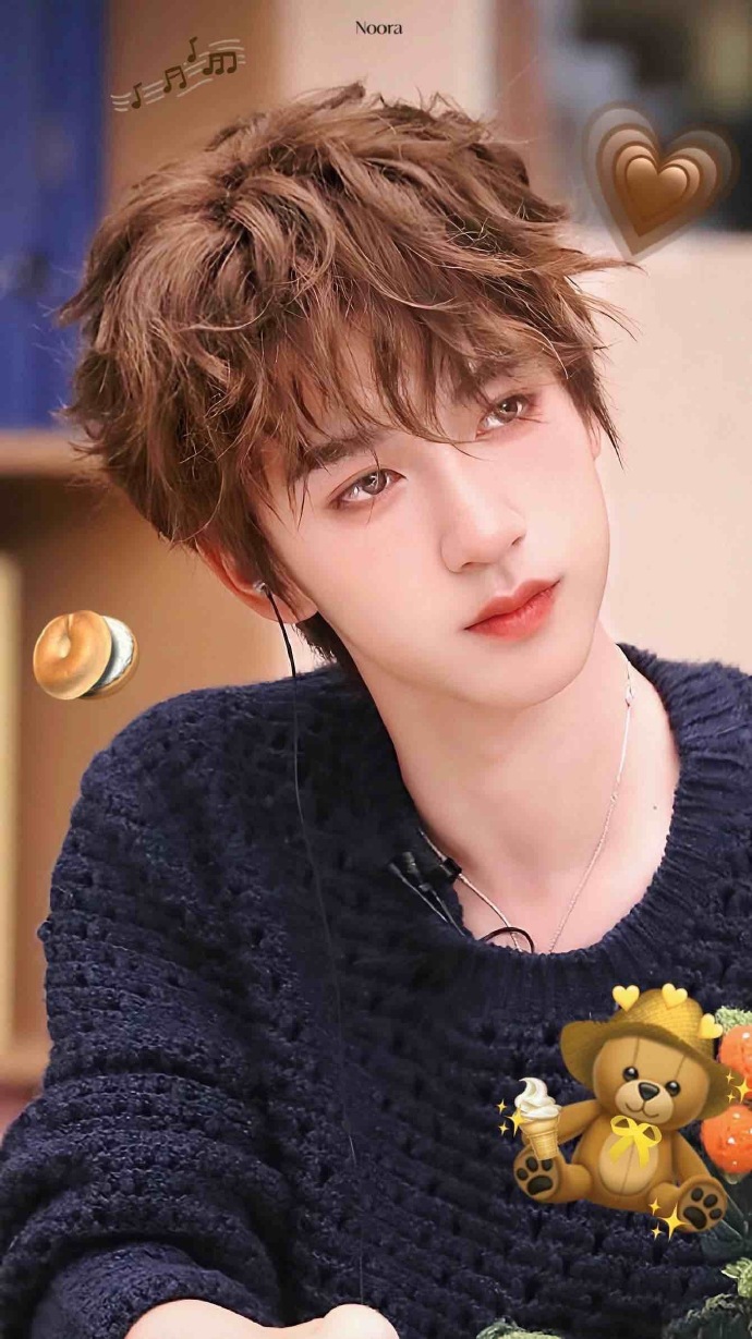 任嘉伦贺峻霖撞衫