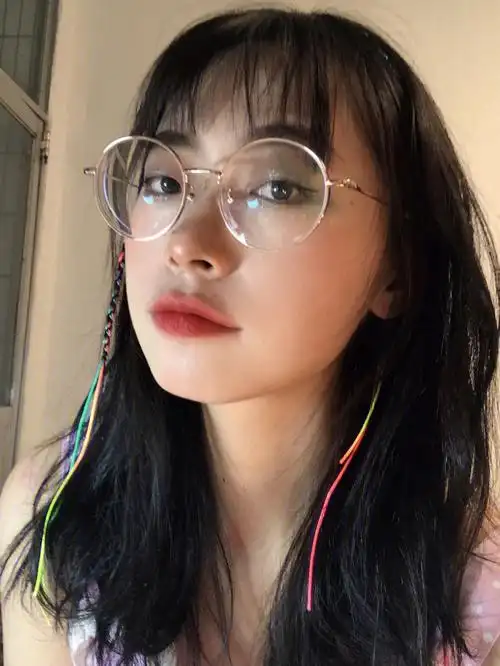 600度近视眼镜自拍