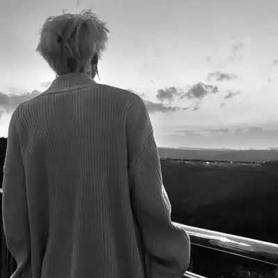 2023男生真人黑白头像图片