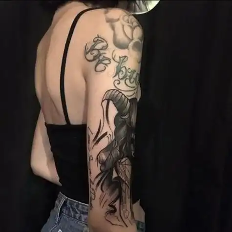 超拽纹身头像女生图片霸气