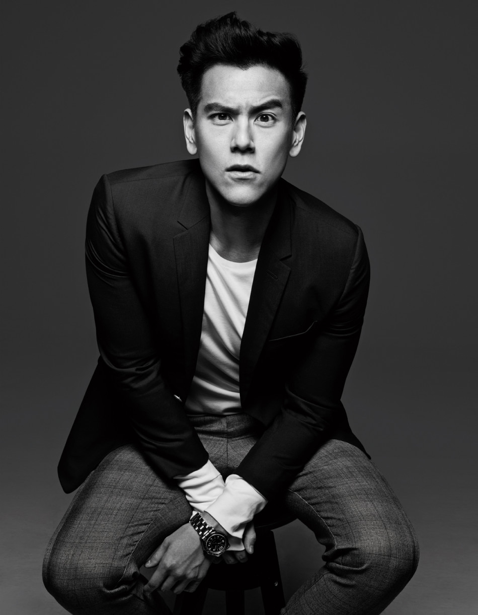 组图:彭于晏曝黑白大片 糙帅风格演绎放飞自我_高清图集_新浪网