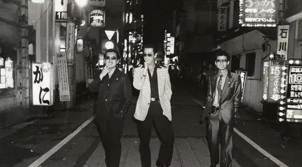 已经初具规模了,很多日本著名演员也被传出是黑社会成员,就比如高仓健