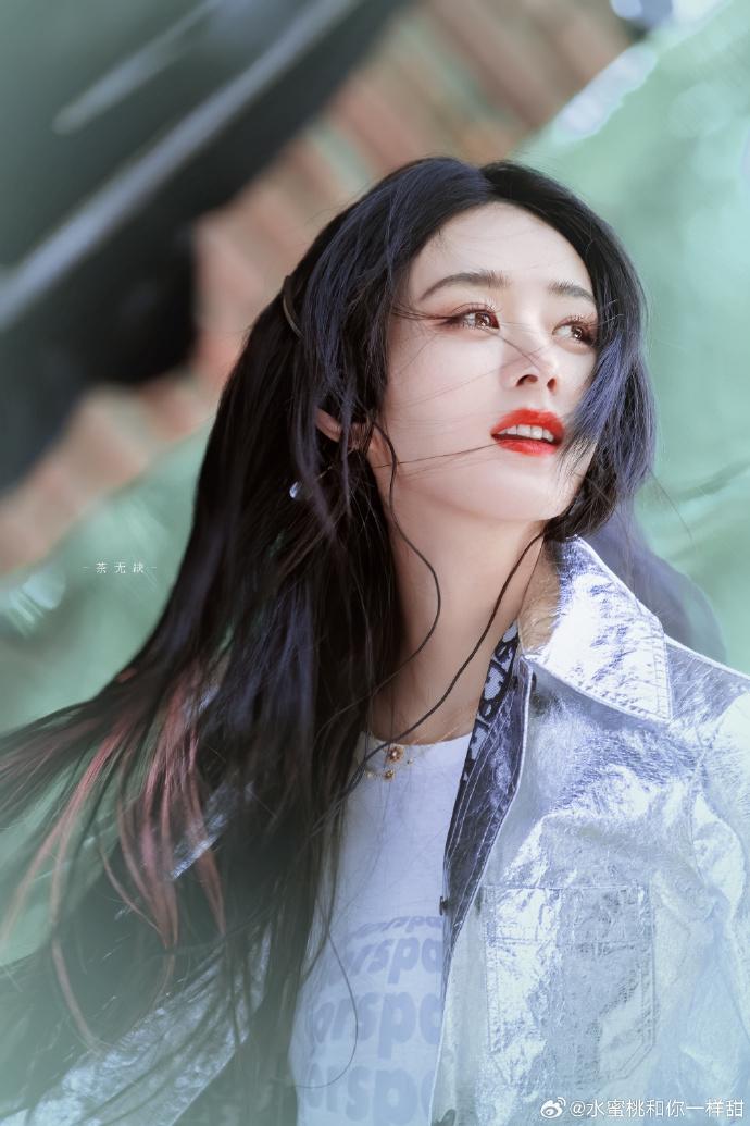 赵丽颖粉色挑染直发##赵丽颖时尚cosmo##赵丽颖杂志集##陪赵丽颖奔赴