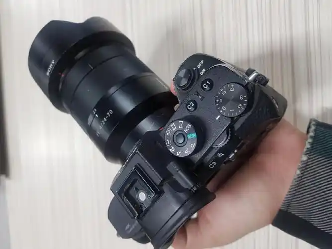 索尼a7s2微单加24-70f4蔡司镜头