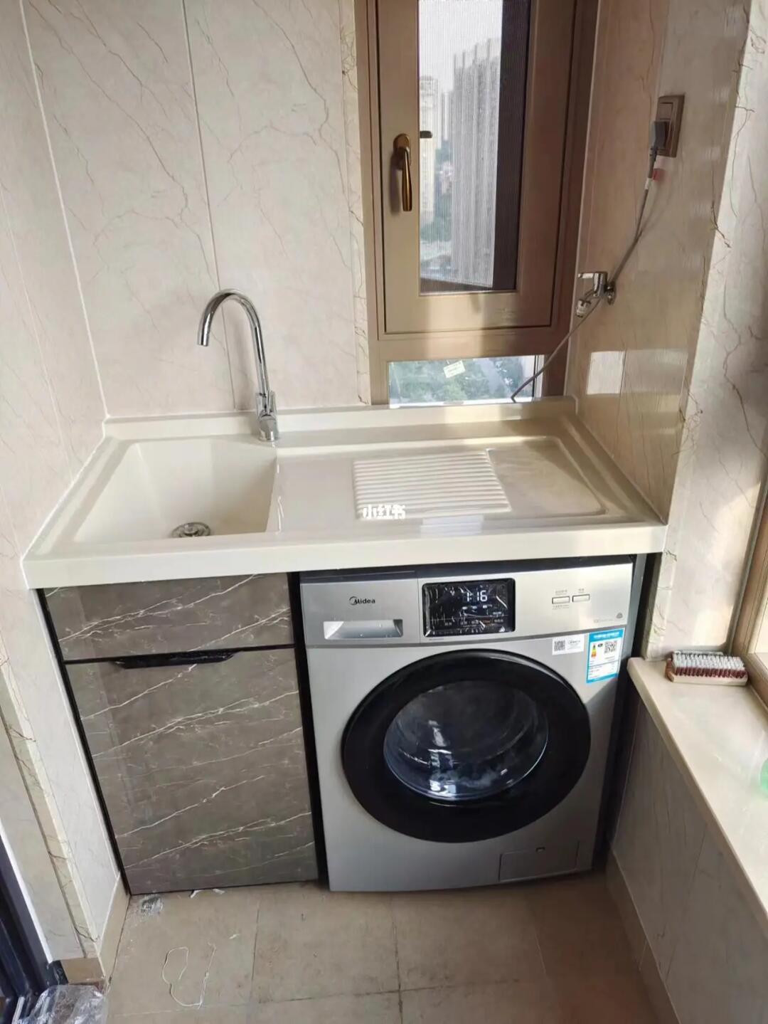 阳台洗衣机柜